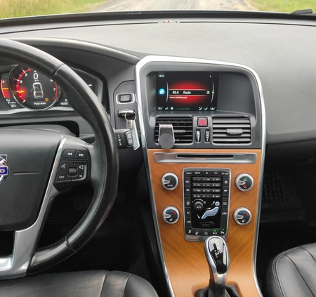Volvo XC 60 cena 80900 przebieg: 116000, rok produkcji 2017 z Lublin małe 232